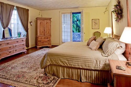 Fern Hall 2* Carbondale